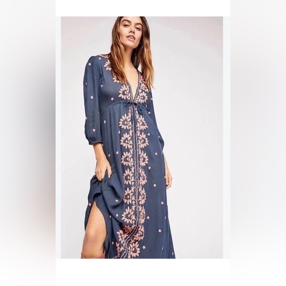Free People Embroidered Fable Blue & Pink 🌸 Midi Dress size XS - Picture 2 of 4